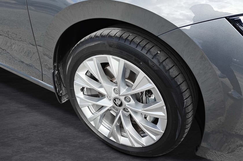 Bild 3 av Škoda Superb iV Kombi Selection 1,5 TSI 204