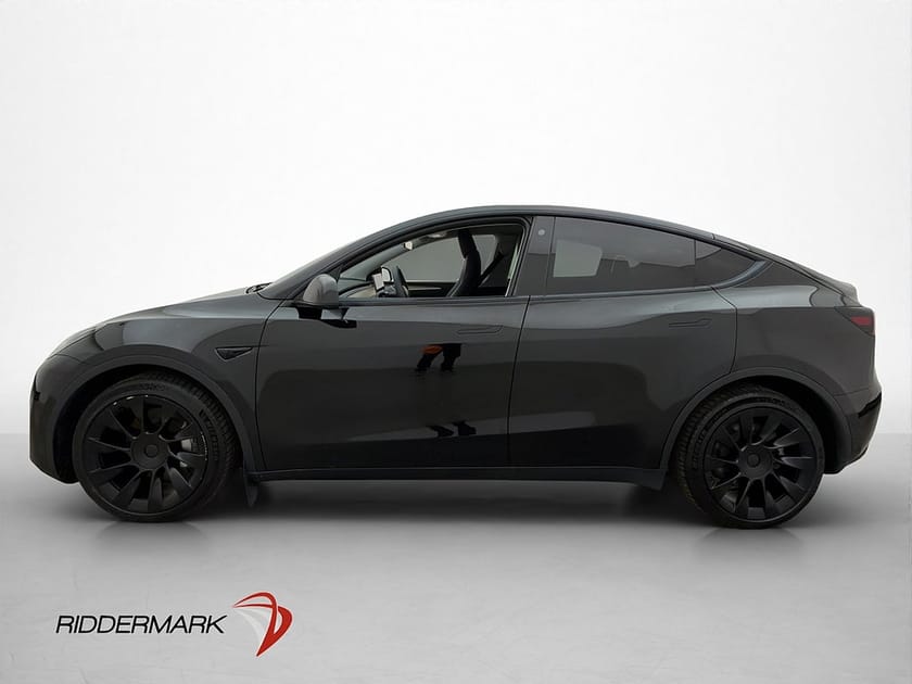 Bild 4 av Tesla Model Y Long Range AWD Värmepump Drag  Pano Autopilot