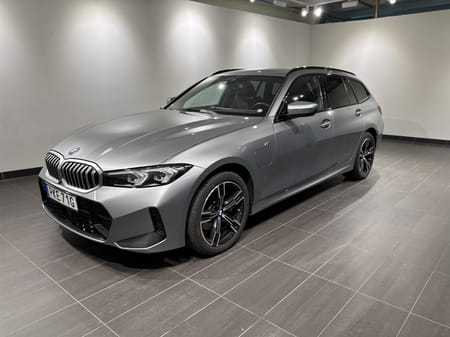 BMW 330e xDrive Touring