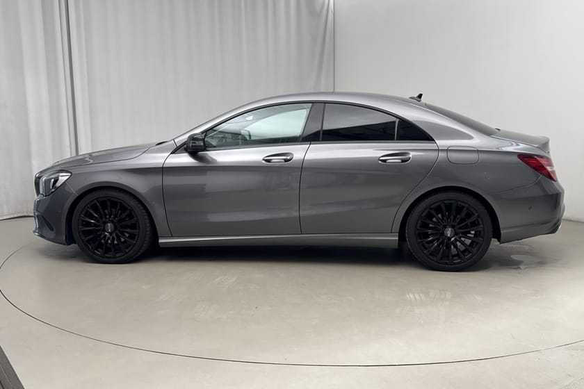 Bild 2 av Mercedes-Benz CLA 220 4MATIC Coupé (184hk) SE Edition GPS