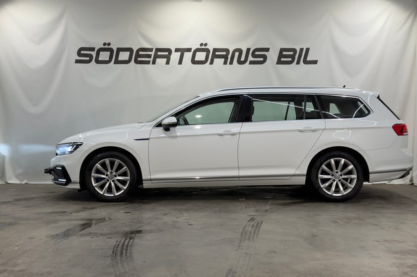 Bild 3 av Volkswagen Passat Sportscombi GTE 1.4 TSI DRAG KAMERA GPS CARPLAY 1 BRUKARE MOMSBIL