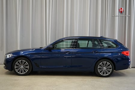BMW 520d xDrive Touring Sport line Kamera Rattvärme Carplay Navi