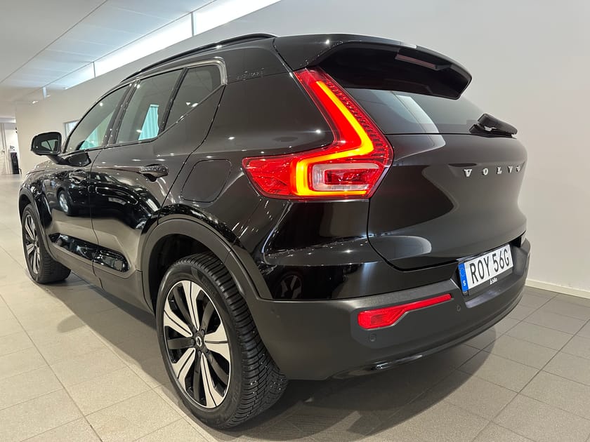 Bild 3 av Volvo XC40 Recharge Ultimate / Navigation / Panoramatak / 360 Kamera /