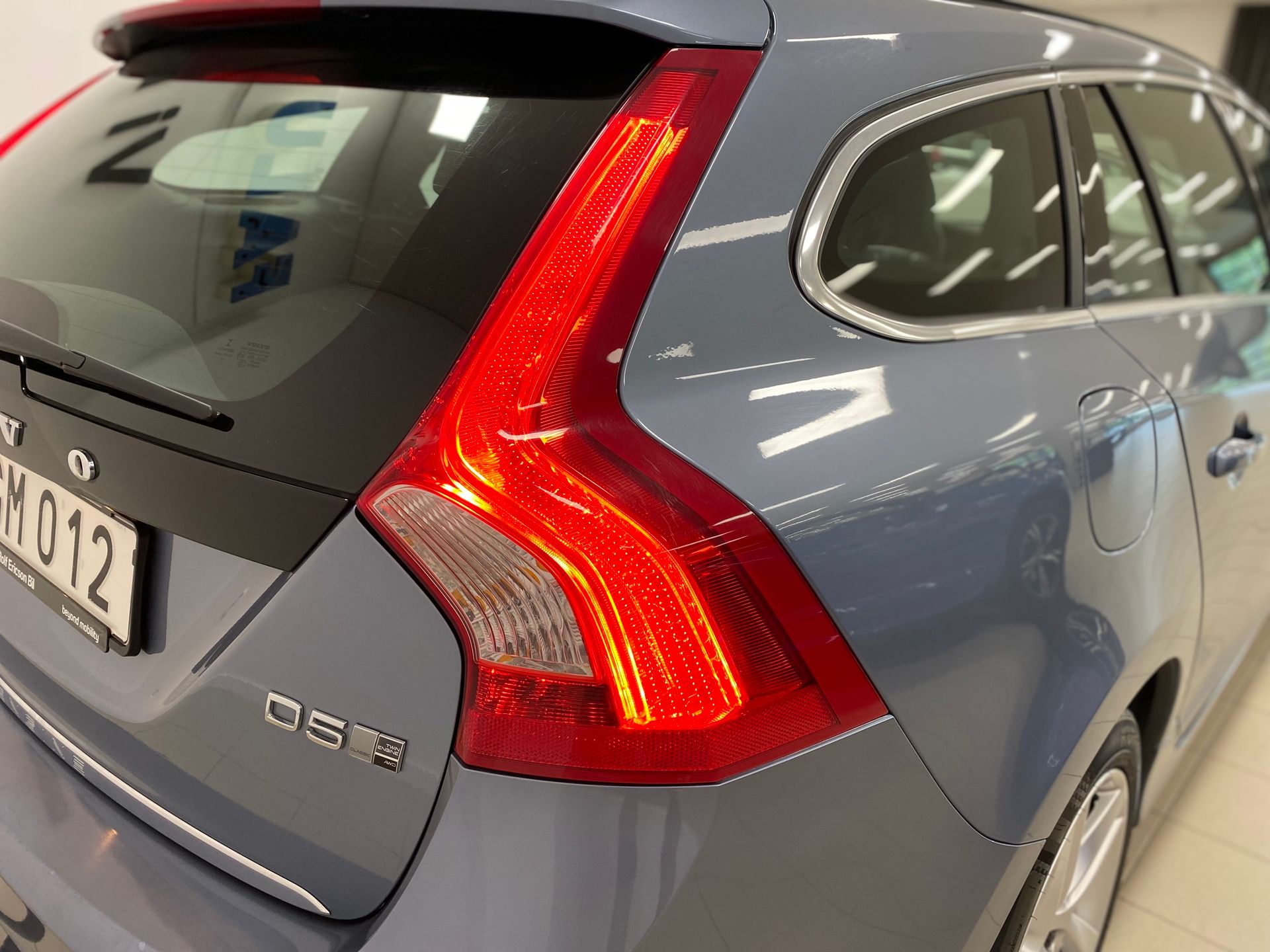 Volvo V60 2018, photo 7/22