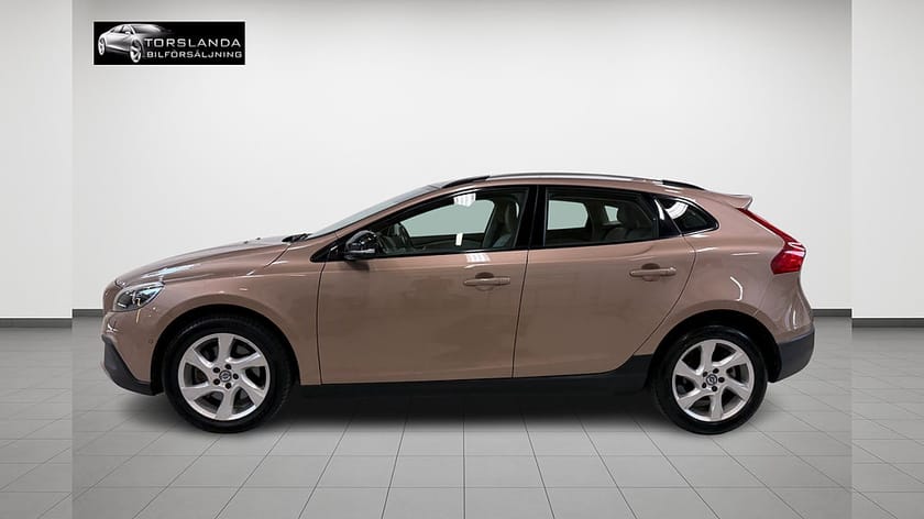 Bild 3 av Volvo V40 Cross Country D3 150 Summum Auto B-kamera GPS H/K