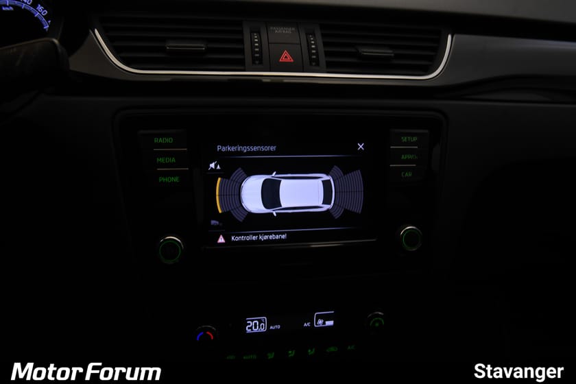 Bilde 4 av Škoda Rapid Spaceback AUTOMAT / NY SERVICE / RYGGEKAMERA /KEYLESS/ CRUISE
