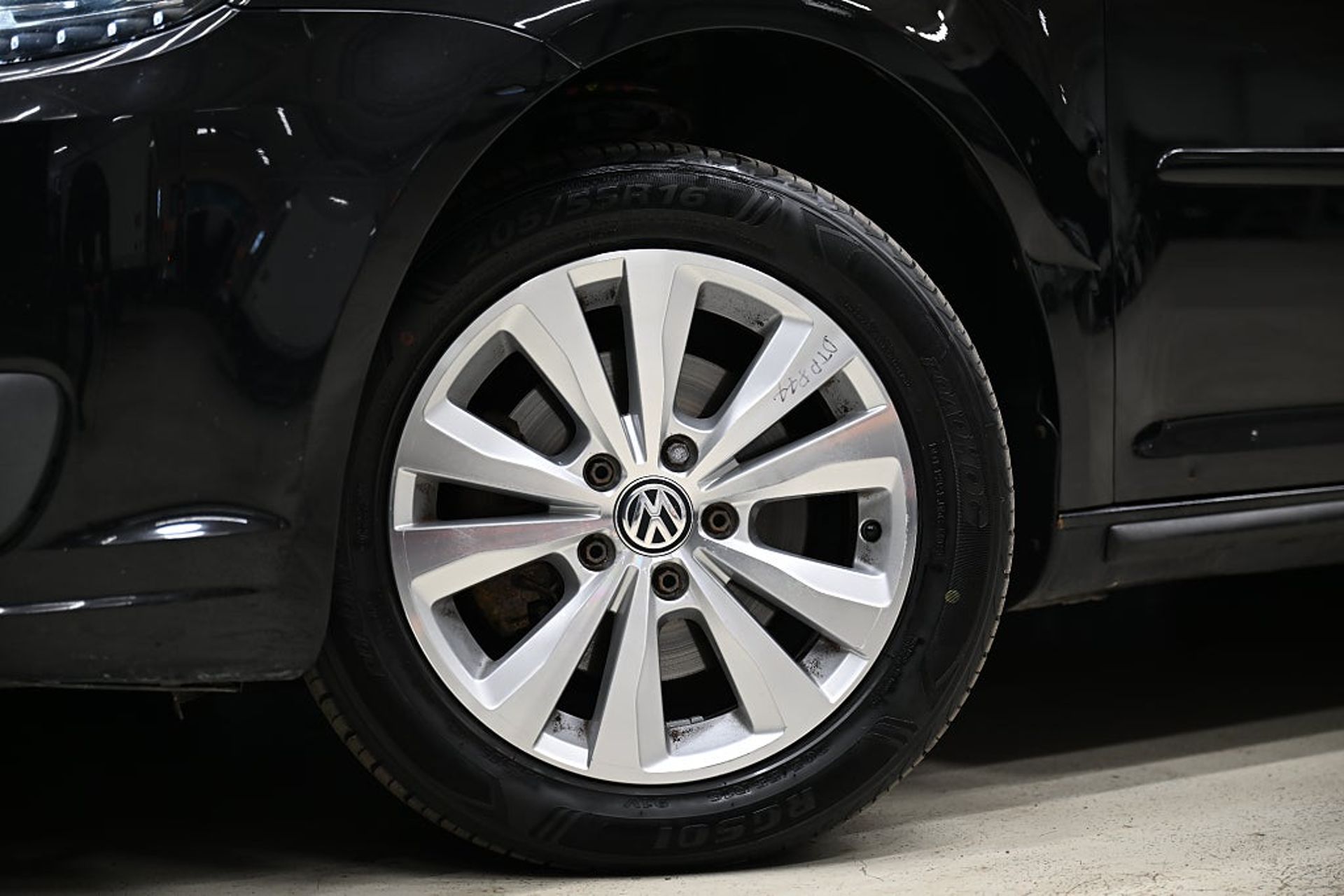 Volkswagen Touran 1.6 TDI 115HK 7-Sits 2015, bild 4/10