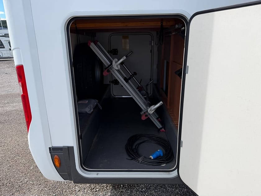 Bild 4 av Adria Mobil Sonic 700 I SL 180HK & Automatlåda