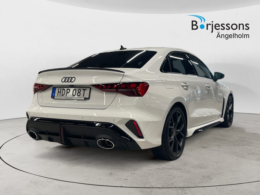 Bild 3 av Audi RS3 Sedan 2,5 TFSI 400 HK QUATTRO S-TRONIC