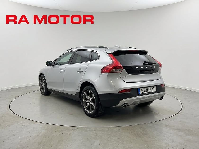 Bild 4 av Volvo V40 Cross Country Ocean Race |Drag | Läder | D2 | Kamrem bytt