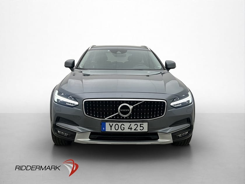 Bild 2 av Volvo V90 Cross Country T5 254hk AWD Pro Värmare Skinn Drag