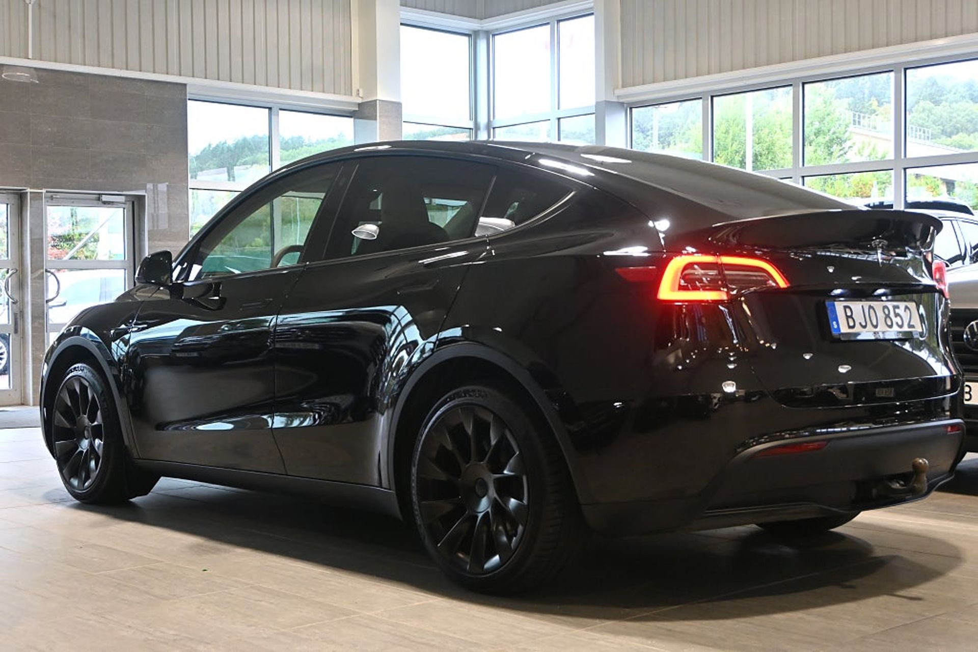 Tesla Model Y 2024, photo 3/10