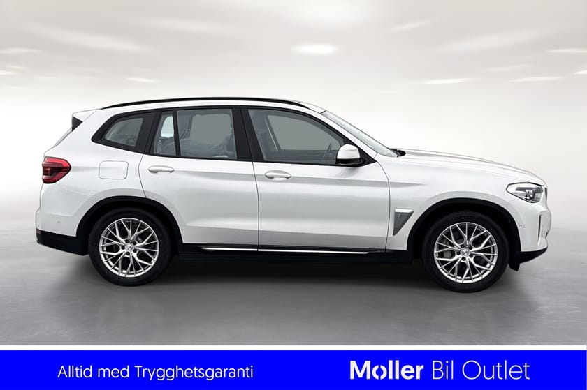 Bilde 4 av BMW iX3 Fully Charged