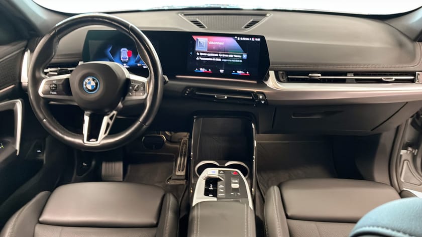 Bild 4 av BMW iX1 xDrive30 M-Sport Navi Tonade rutor Värmare