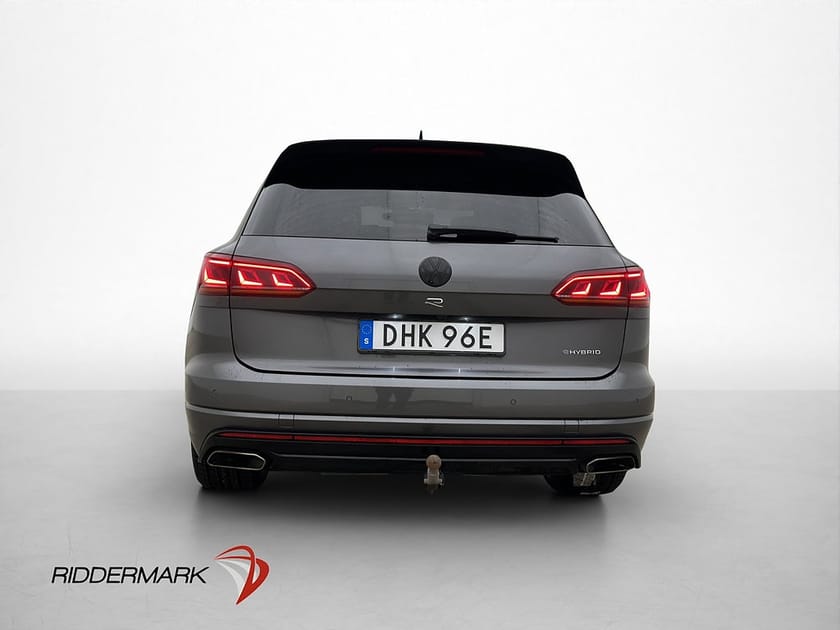Bild 5 av Volkswagen Touareg R eHybrid 4M Cockpit Pano Kamera HuD Drag