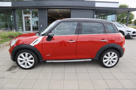 MINI Countryman Cooper ALL4 1.6  122hk Connected Navi Svensksåld