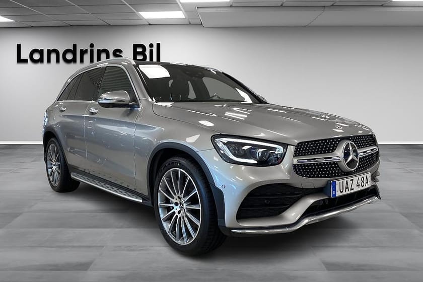 Bild 3 av Mercedes-Benz GLC 300 d 4MATIC AMG Panorama Värmare Drag Burmester