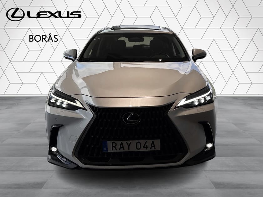 Bild 4 av Lexus NX 450h+ EXECUTIVE TEKNIKPAKET, TAKLUCKA, MOMS