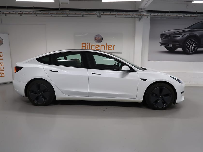 Bild 5 av Tesla Model 3 Standard Range Plus V-Däck ingår Navi-Kamera-Pano-Skinn