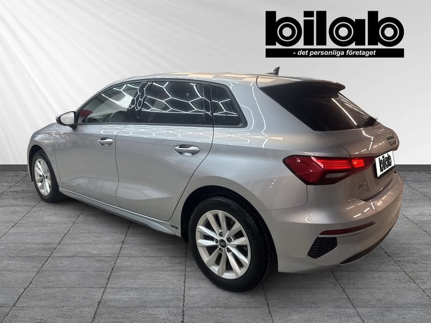 Bild 3 av Audi A3 Sportback 35 TFSI S TRONIC, BACKKAMERA