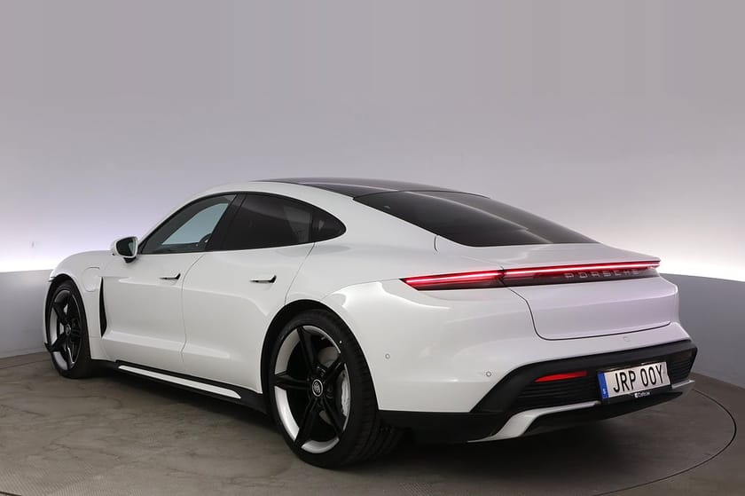 Bild 4 av Porsche Taycan Turbo Pano Sport Chrono Elstol Bose 360 BLIS
