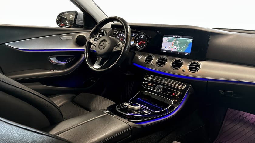 Bild 3 av Mercedes-Benz E 220 T d KOMBI Drag, Farthållare, Backkamera