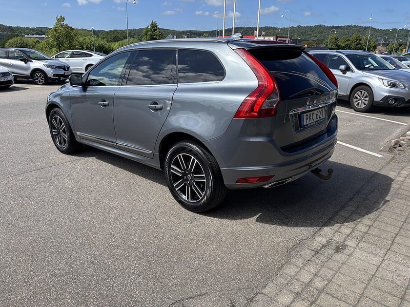 Bild 3 av Volvo XC60 D4 AWD Geartronic Classic Summum Drag