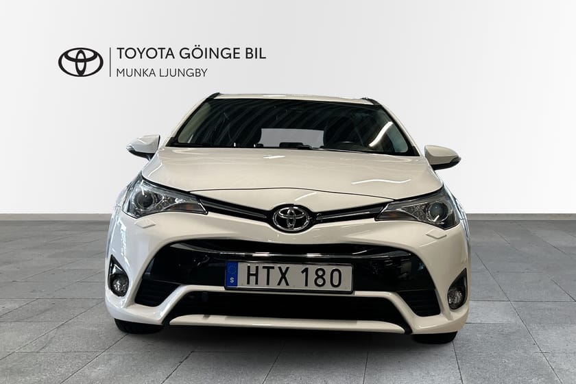 Bild 4 av Toyota Avensis Kombi 1.6 D-4D 1 ägare drag v-hjul