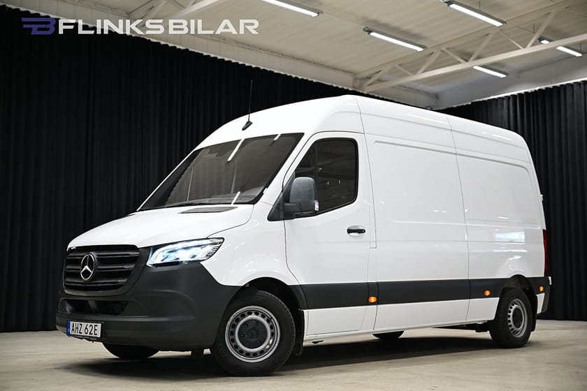 Bild 1 av Mercedes-Benz Sprinter 211 CDI FWD Panel Van 9G 114HK Servicebil|Inredd|Drag|Värmare|EnÄgare