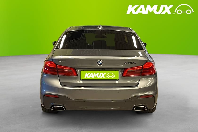Bild 5 av BMW 530d xDrive Sedan M Sport Steptronic 265hk 360 Kamera HuD Skinn Elstol minne