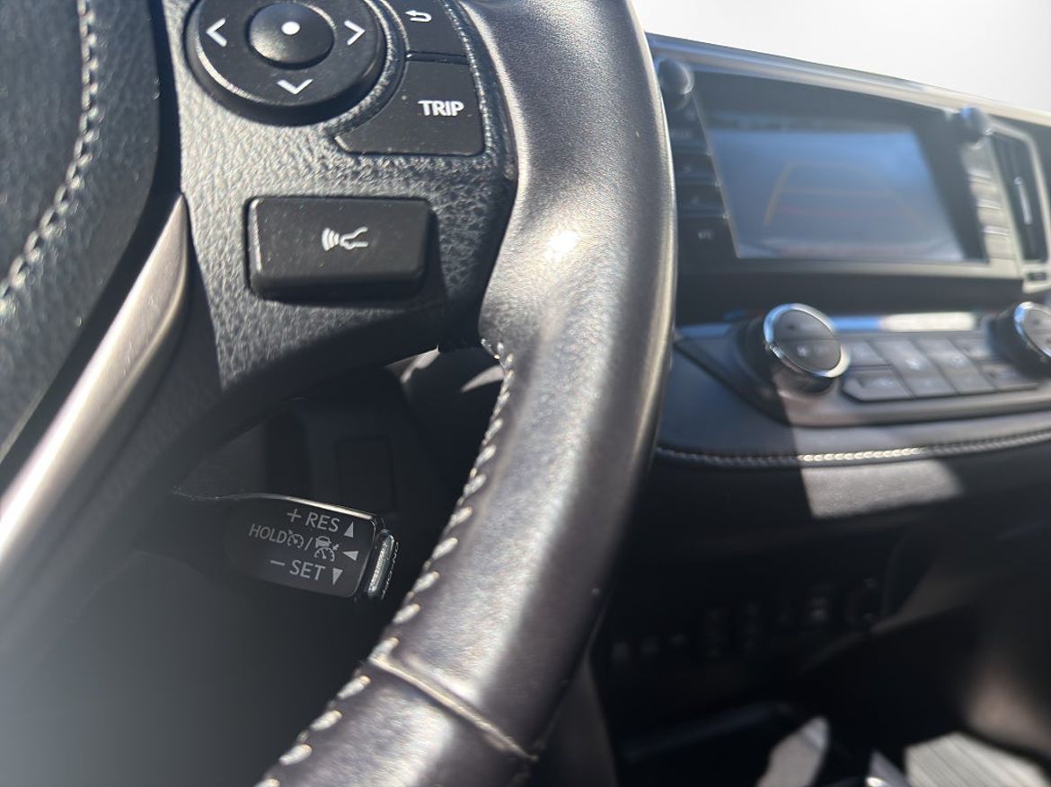 Toyota RAV4 Hybrid, bild 15 av 17