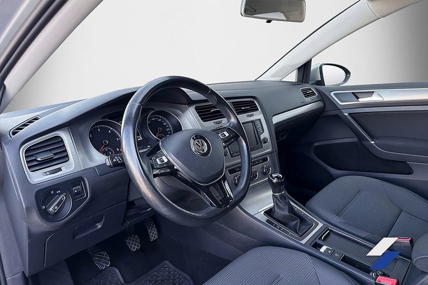 Bild 4 av Volkswagen Golf Sportscombi 1.6TDI Värmare Drag SoV-däck