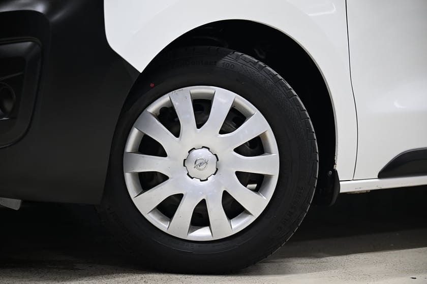 Bild 4 av Opel Vivaro Skåpbil IP 2.0 122HK Automat|Lång|Drag|Värmare|Backkamera|EnÄgare
