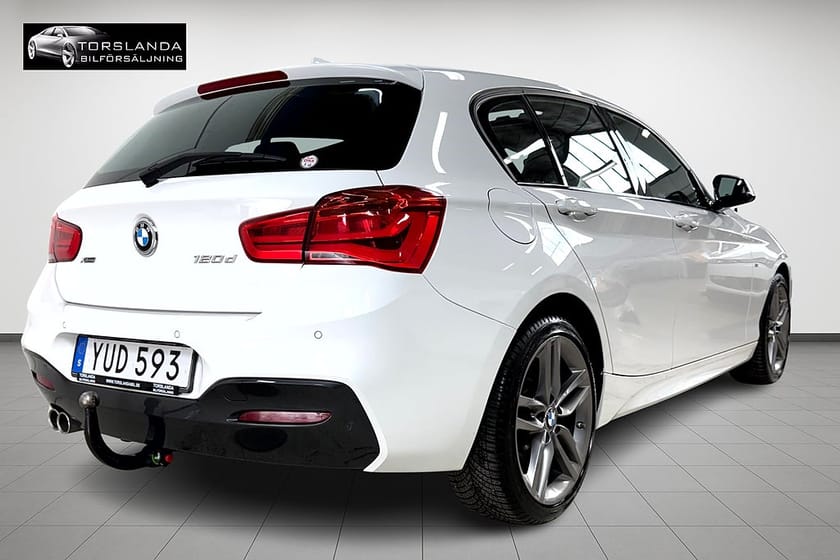 Bild 5 av BMW 120d xDrive 120 M-Sport Skinn Solluck GPS Harman Kardon D-Krok