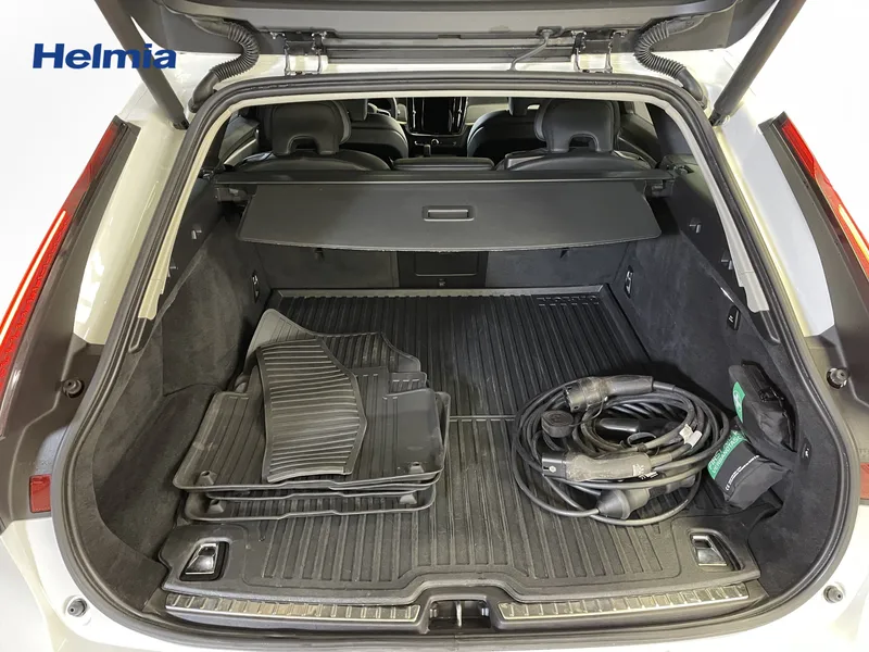 Bild 10 av 14 – Volvo V90 Recharge T6 Core Bright