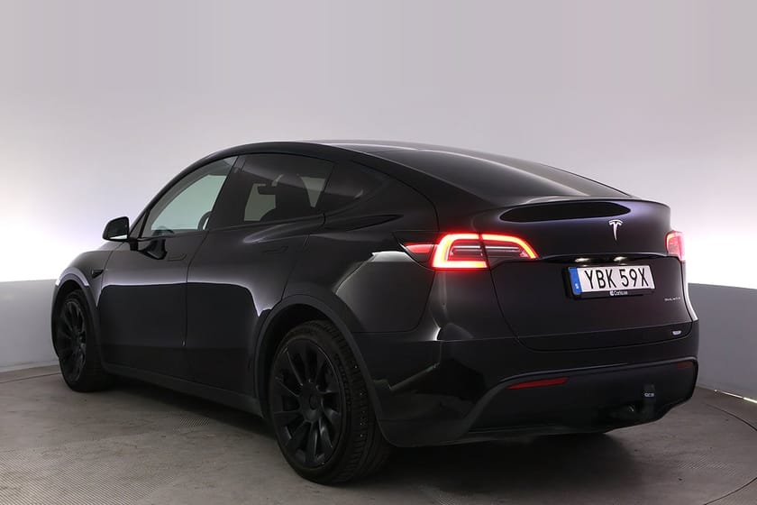 Bild 4 av Tesla Model Y Long Range AWD Autopilot Pano Drag