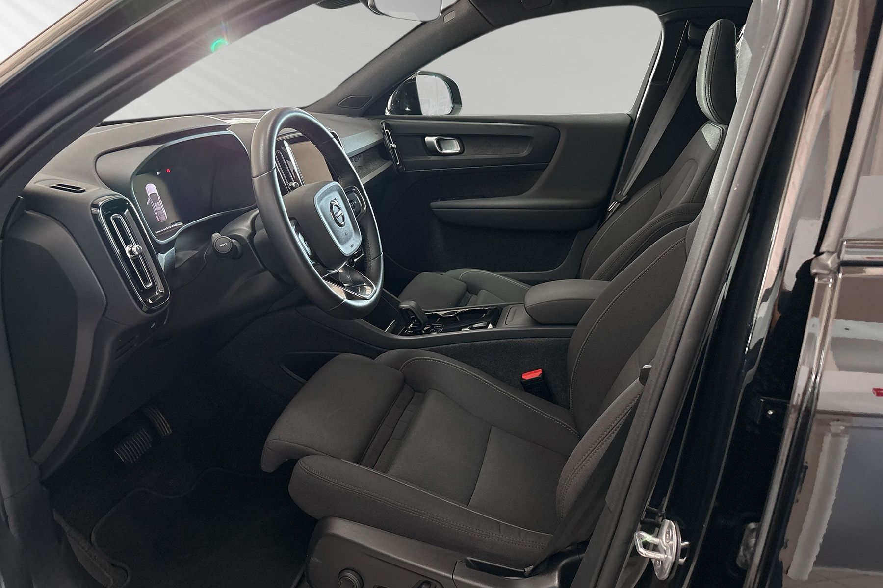 Volvo C40 Recharge Twin, 408hp, 2024