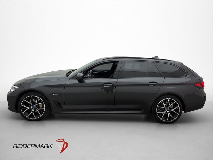 Bild 2 av BMW 530e xDrive Touring 530 M-Sport Cockpit HUD Dragkrok Kamera CarPlay