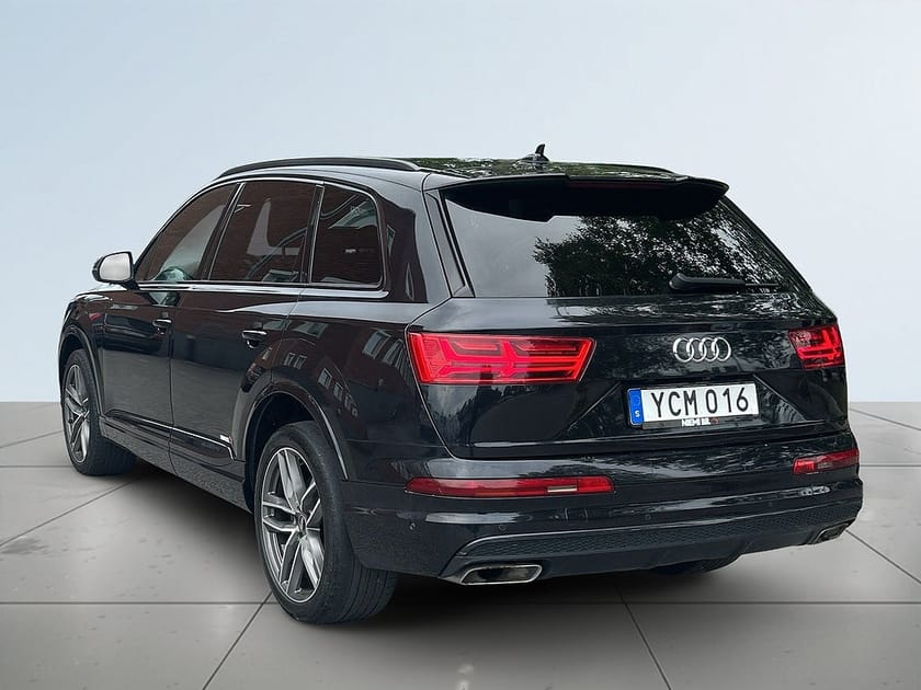 Bild 5 av Audi Q7 7-Seater V6 quattro 360/SoV-Däck/Navi/BOSE/Drag/Elstol