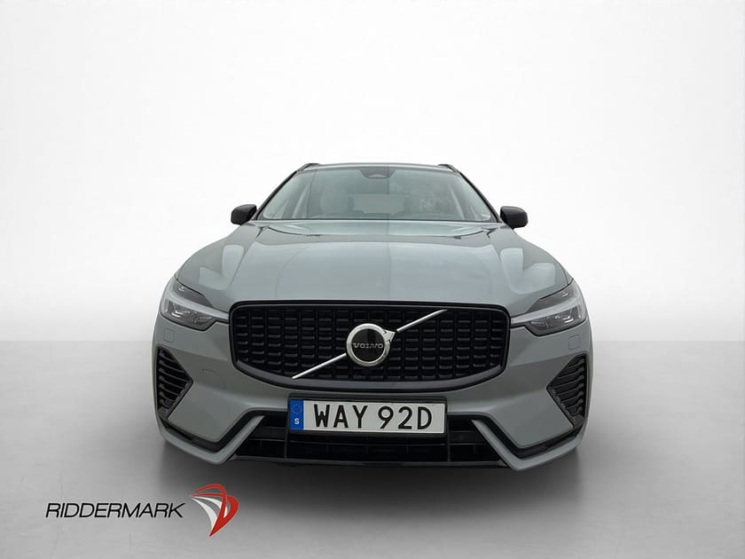 Bild 2 av Volvo XC60 T6 AWD Plus Dark MOMS Pano Skinn Drag Kamera Navi