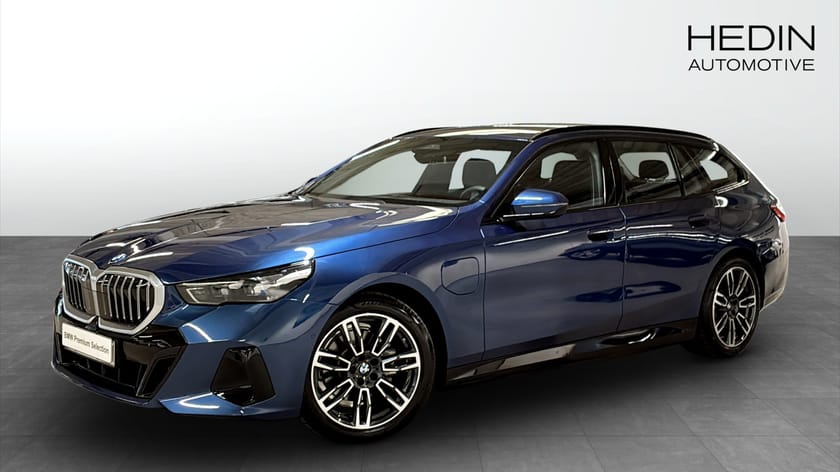 Bild 1 av BMW 530e xDrive Touring M Sport H&K DAP Comfort Access Drag