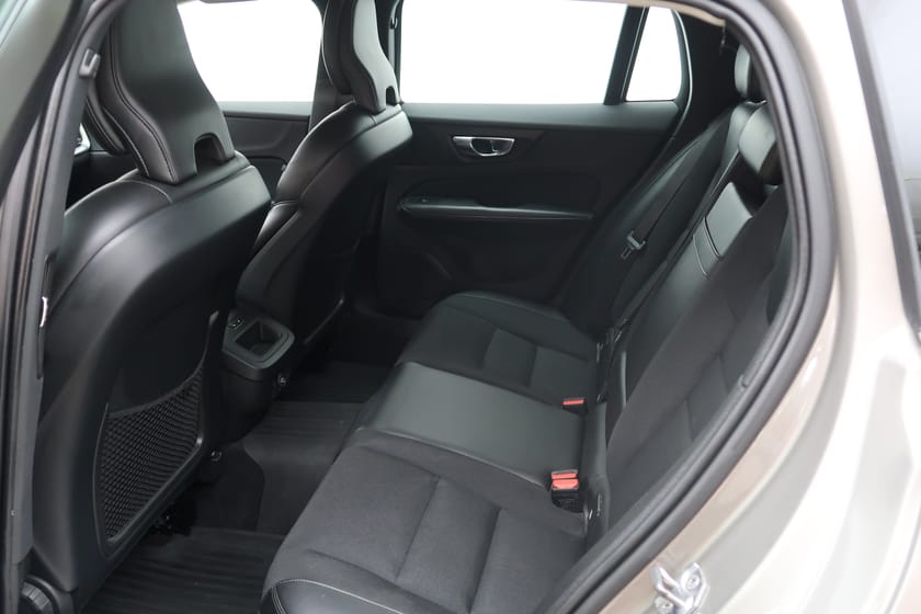 Bild 5 av Volvo V60 D4 Momentum Advanced Edition/Nav/Kamera/Klimatpkt/Teknikpkt/Värmare/DynamiskLED