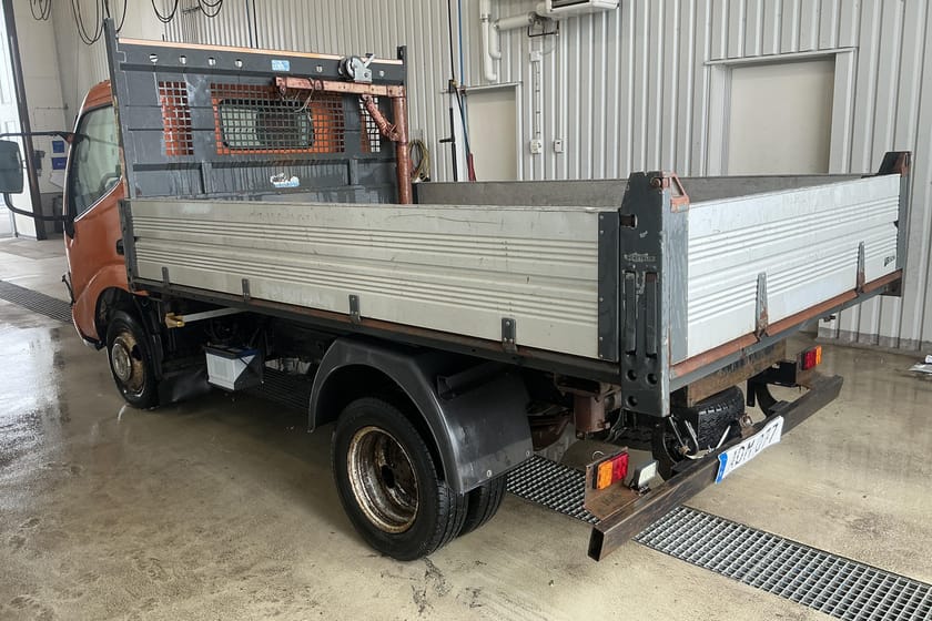 Bild 3 av Toyota Dyna Chassi 150 3.0 D-4D (109hk) Reparationsobjekt