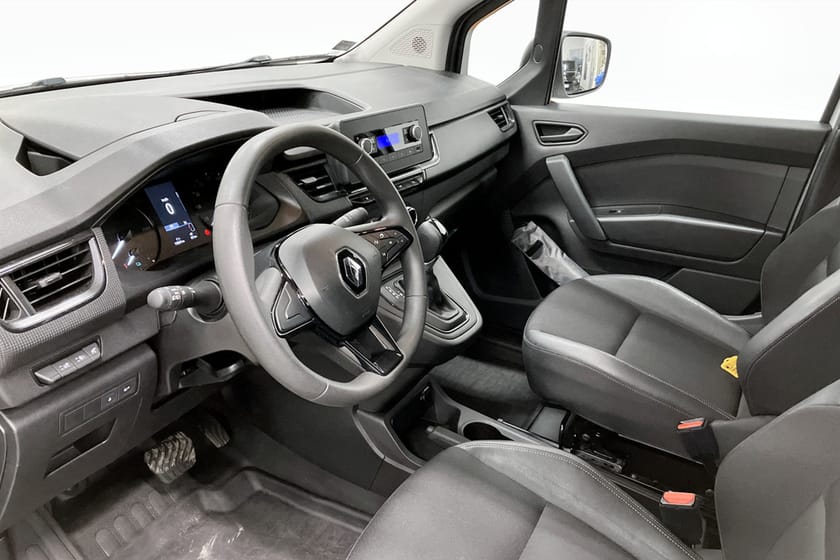 Bild 4 av Renault Kangoo E-Tech Skåp / 45kWh / Trägolv skåp