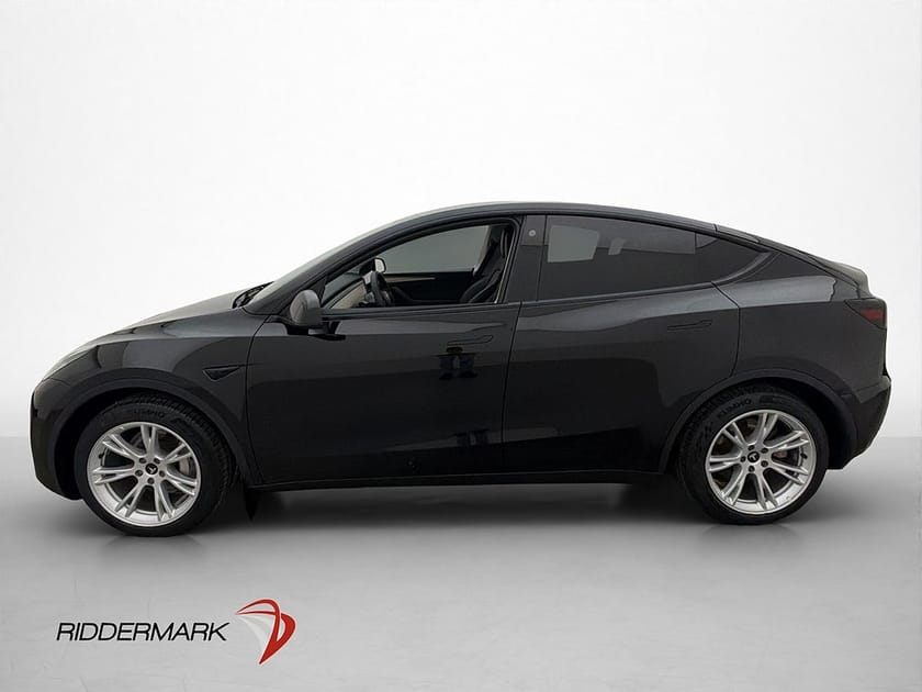 Bild 5 av Tesla Model Y Standard Range RWD MOMS Drag Pano Autopilot
