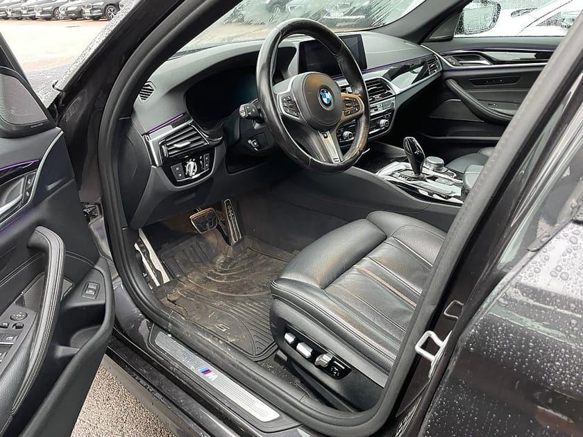 Bild 5 av BMW 530d xDrive Touring M-SPORT 265HK 4x4 Läder Panorama