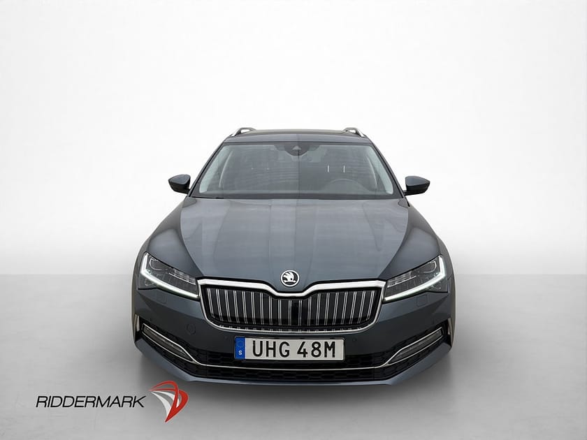 Bild 2 av Škoda Superb iV Kombi Skoda Plug-in L&K P-Värm Canton Skinn Drag Kamera