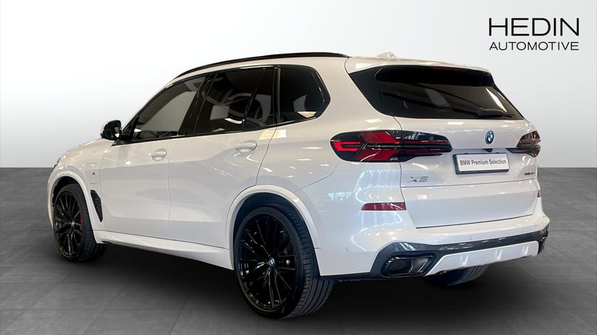 Bild 2 av BMW X5 xDrive50e M Sport Pro Inno Comf plus Exclusiv SkyLounge 22"