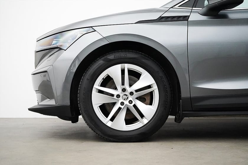 Bild 2 av Škoda Enyaq iV 80x Skoda / 265hk / Värmepump / Navi / Drag