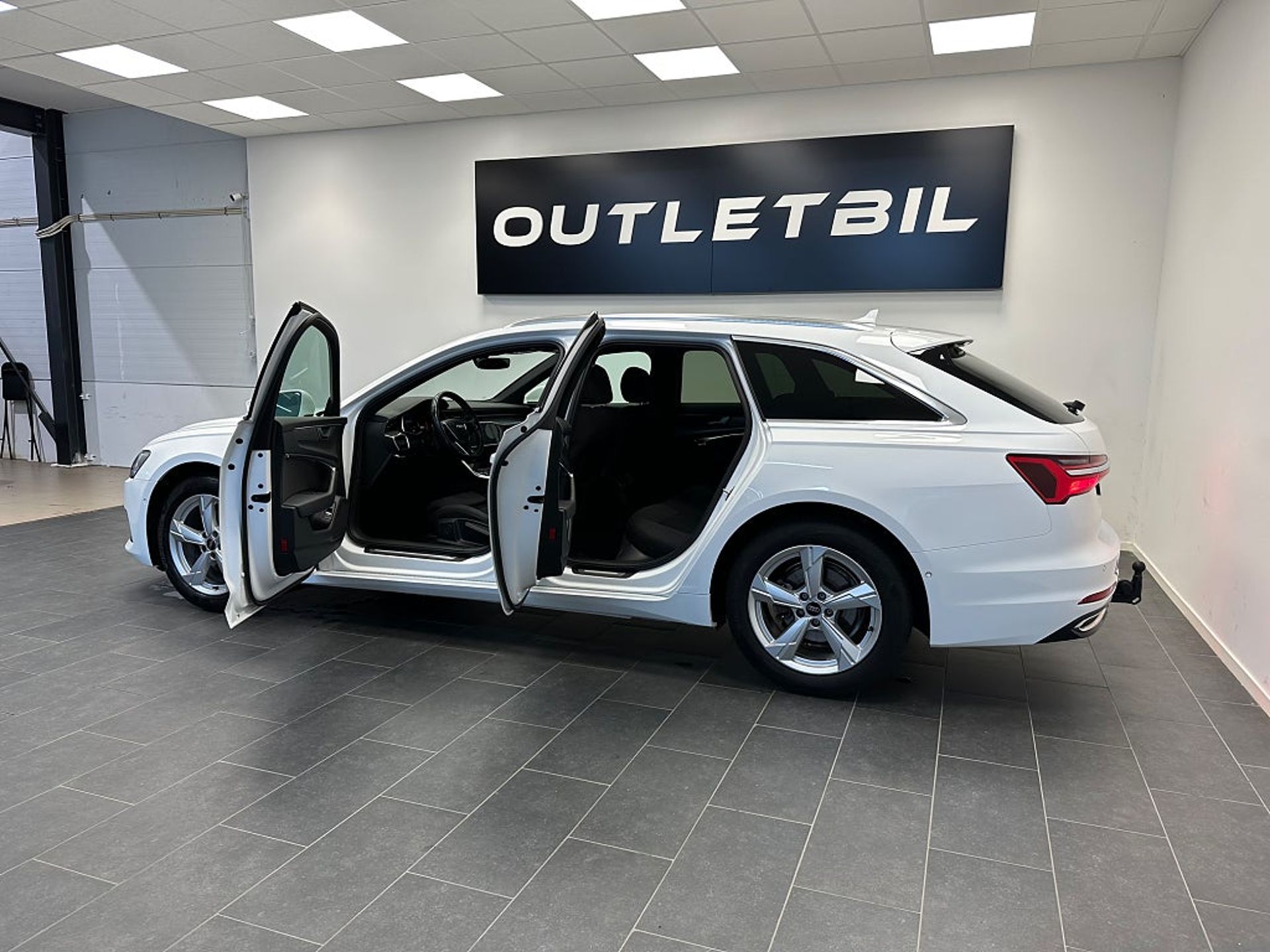 Audi A6 2023, bild 3/10